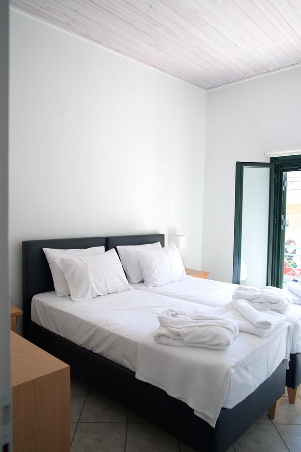 Geo Holiday Studios Kyparissia Exterior foto